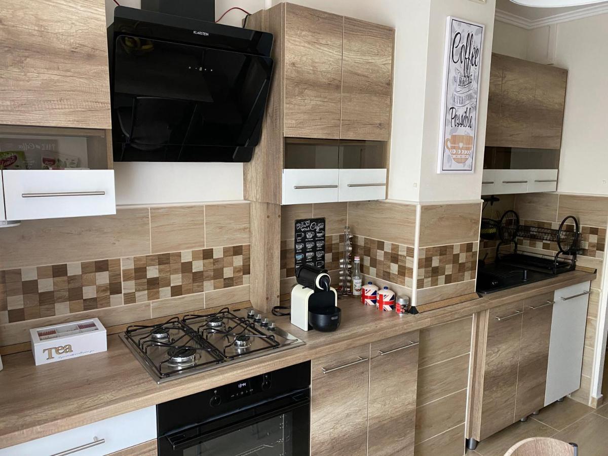 Centrum Apartman Kaposvár Buitenkant foto