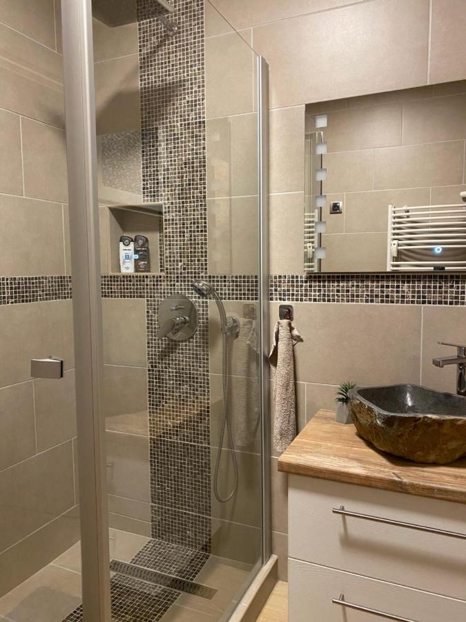 Centrum Apartman Kaposvár Buitenkant foto