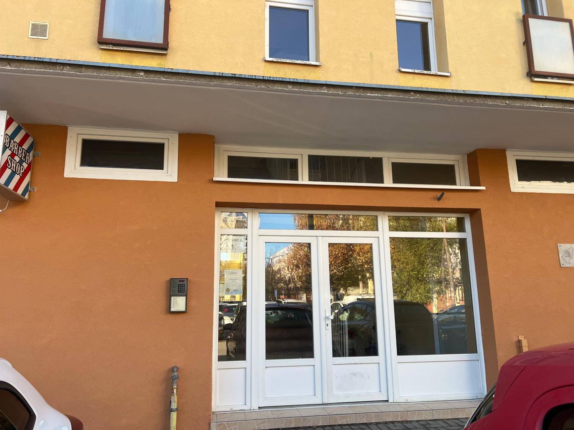 Centrum Apartman Kaposvár Buitenkant foto